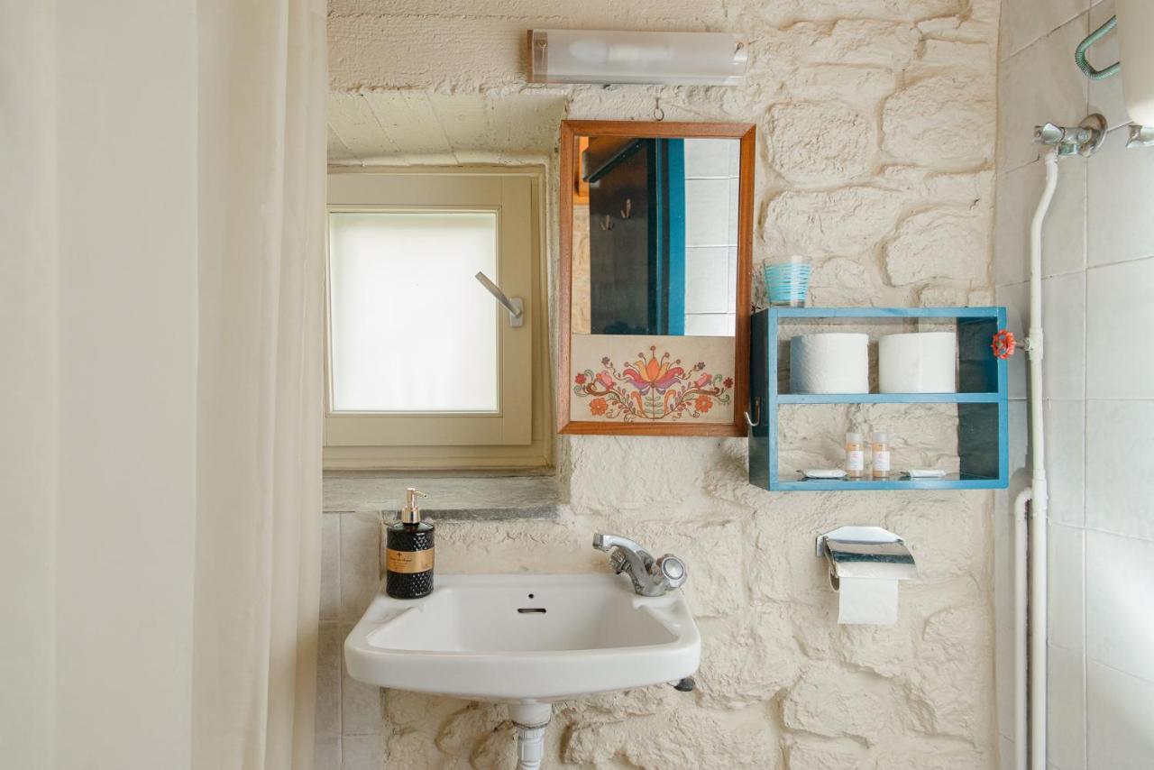 The Stone House Apartamento Aegina Exterior foto