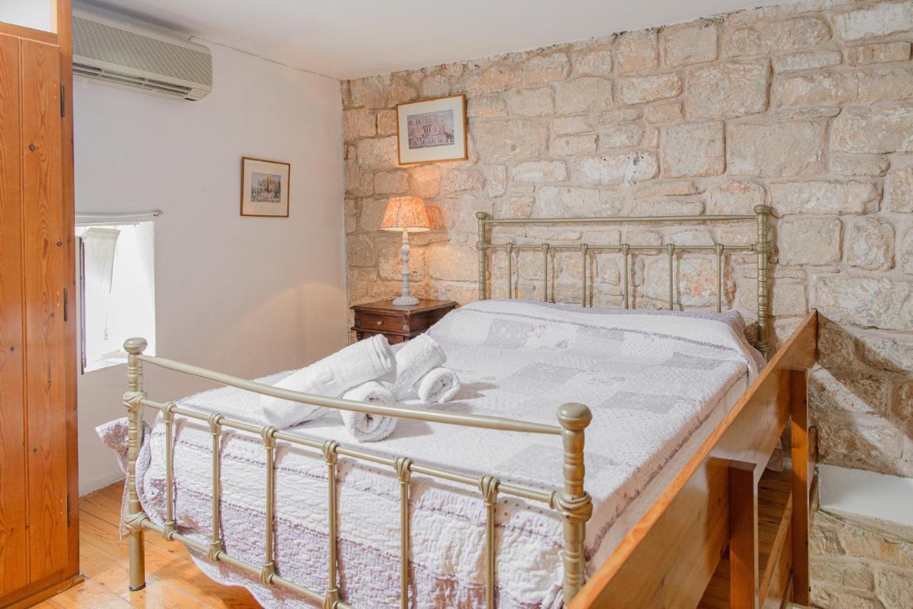 The Stone House Apartamento Aegina Exterior foto